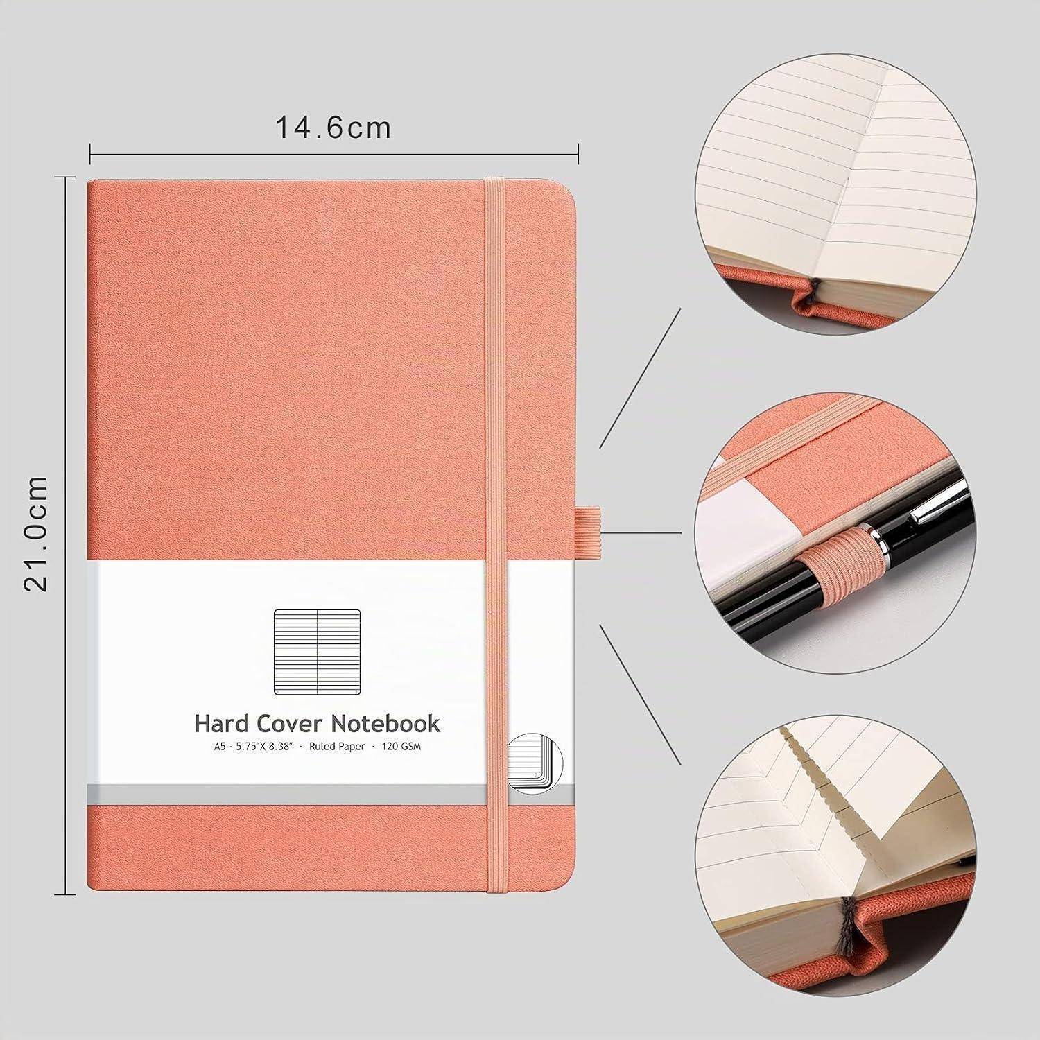 Korallfarbenes Notizbuch mit hartem Einband, gezeigt mit Gummiband, Stifthalter und Lesezeichen mit Band; beschriftet mit 14,6 cm x 21,0 cm mit Detailvergrößerungskreisen.