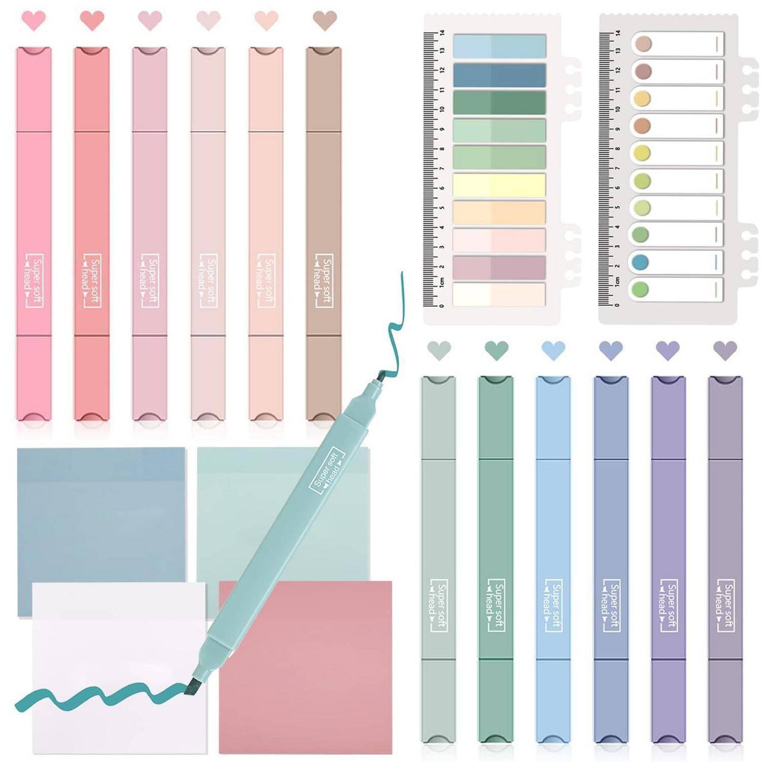 Pastellfarbenes Schreibwaren-Set mit sechs farbigen Stiften, passenden Haftnotizen, Herzikonen und zwei Farbmuster-Diagrammen, die Stiftfarben und Spitzen zeigen.