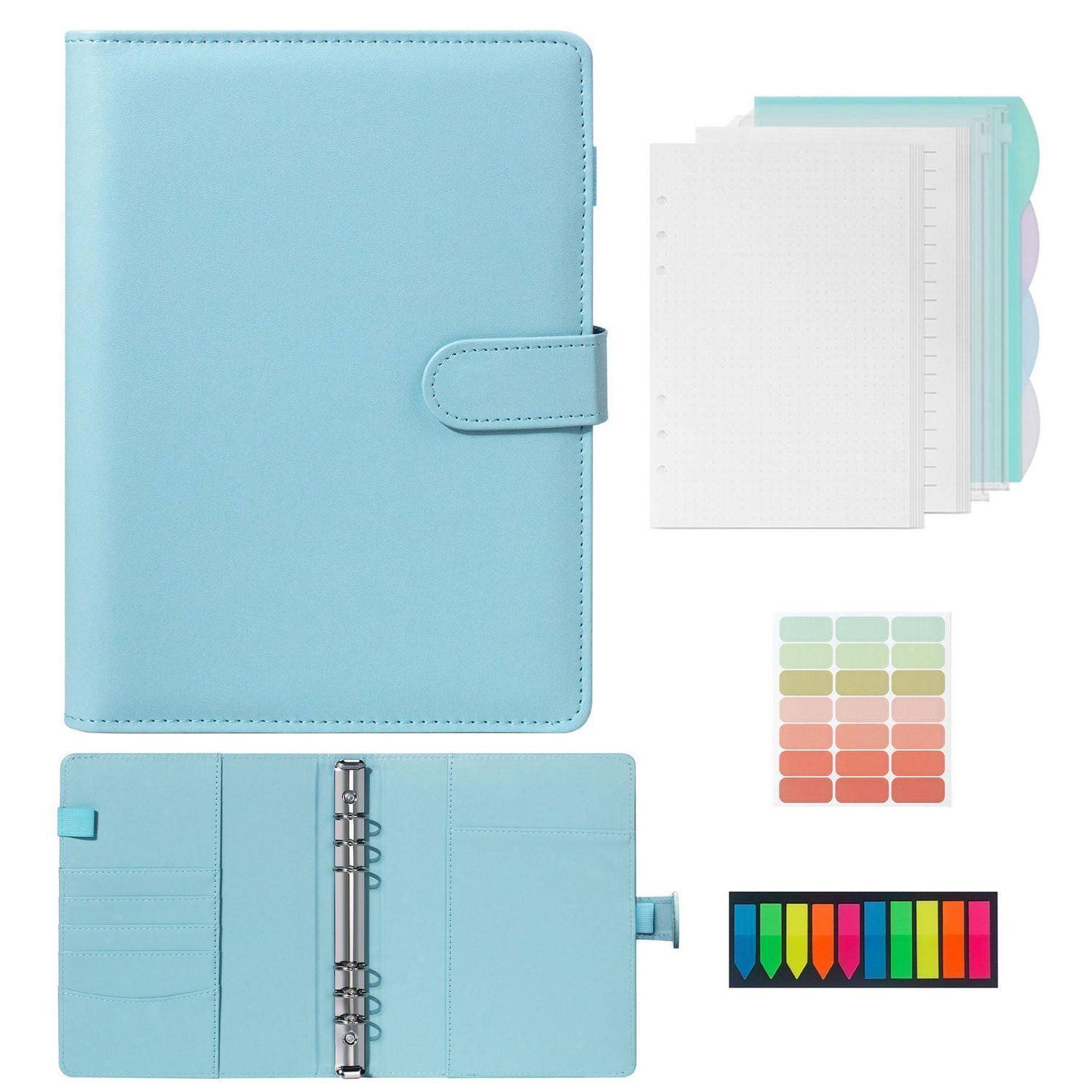 Hellblauer Ringbinder-Planerset mit passenden Notizbüchern, Farbregistern und Haftnotizen auf weißem Hintergrund.