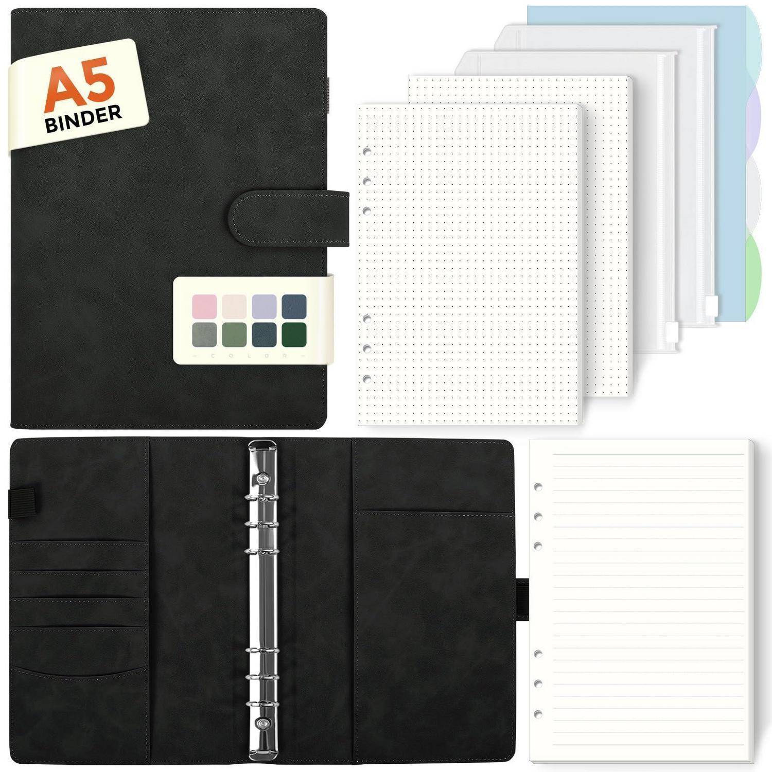 Schwarzer A5-Ringbinder-Organizer mit Druckknappverschluss, Metallringen und beigefügten gepunkteten und linierten Nachfüllseiten, geöffnet und geschlossen dargestellt.