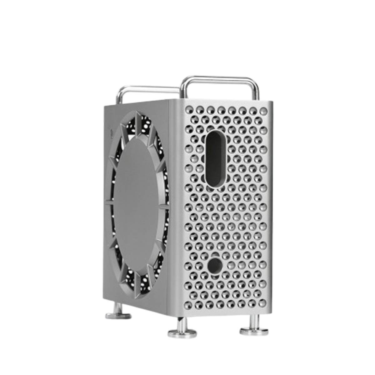 Ein kleines silbernes metallisches kastenförmiges Gerät mit einem großen seitlichen Ventilator, perforierter Frontblende und vier kurzen Beinen auf weißem Hintergrund.