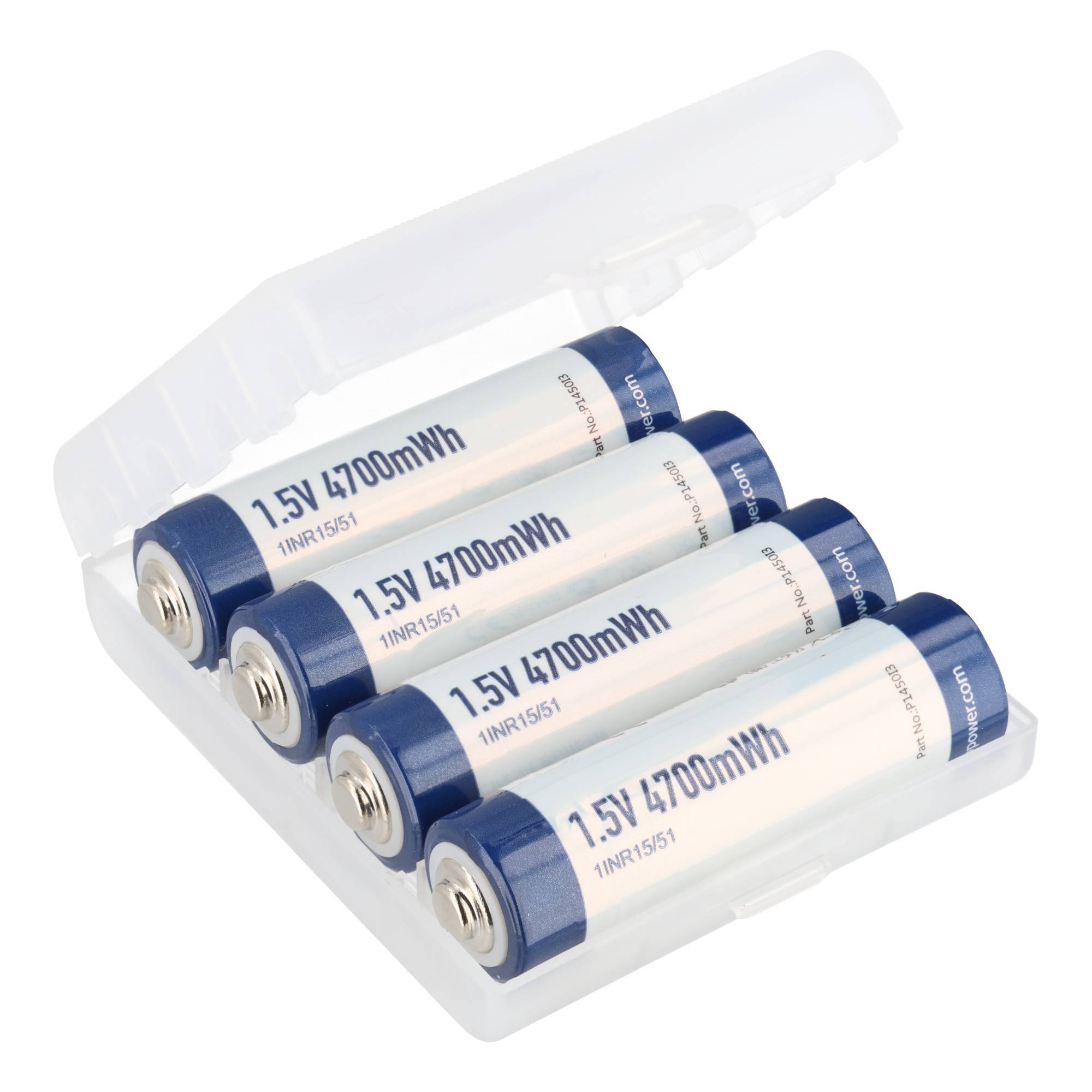 Vier wiederaufladbare 1,5V-Batterien mit 4700mWh in einem durchsichtigen Kunststoff-Lagerbehälter.