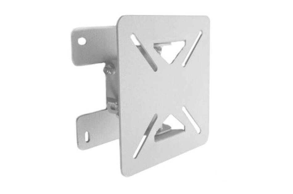 Silbernes Metall-Wandmontagehalter mit schlitziger Frontplatte und seitlichen Befestigungslaschen, gezeigt vor weißem Hintergrund.