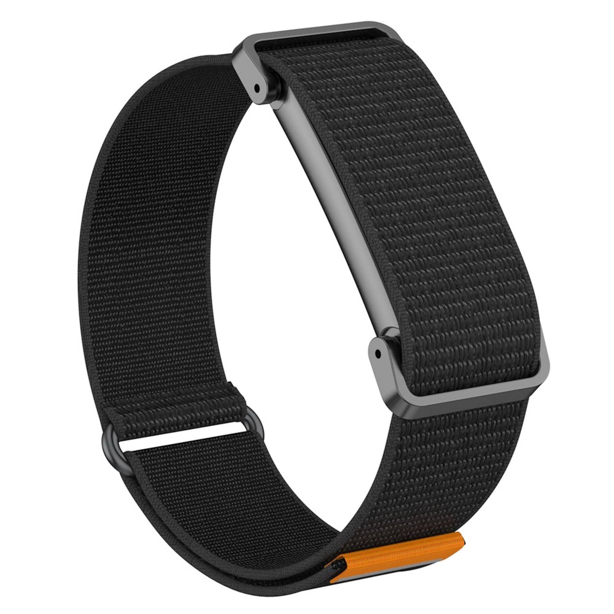 Schwarzes gewebtes Smartwatch-Armband mit silberfarbenem Verschluss und orangefarbenem Akzentclip, abgebildet auf weißem Hintergrund.