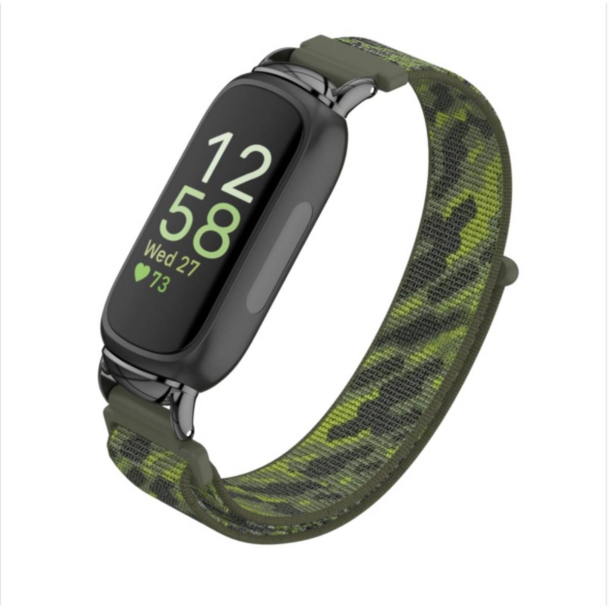 Schwarzer Fitness-Tracker mit grünem Camouflage-Armband, das auf dem Display die Uhrzeit 12:58, das Datum Mi. 27 und die Herzfrequenz 73 anzeigt.