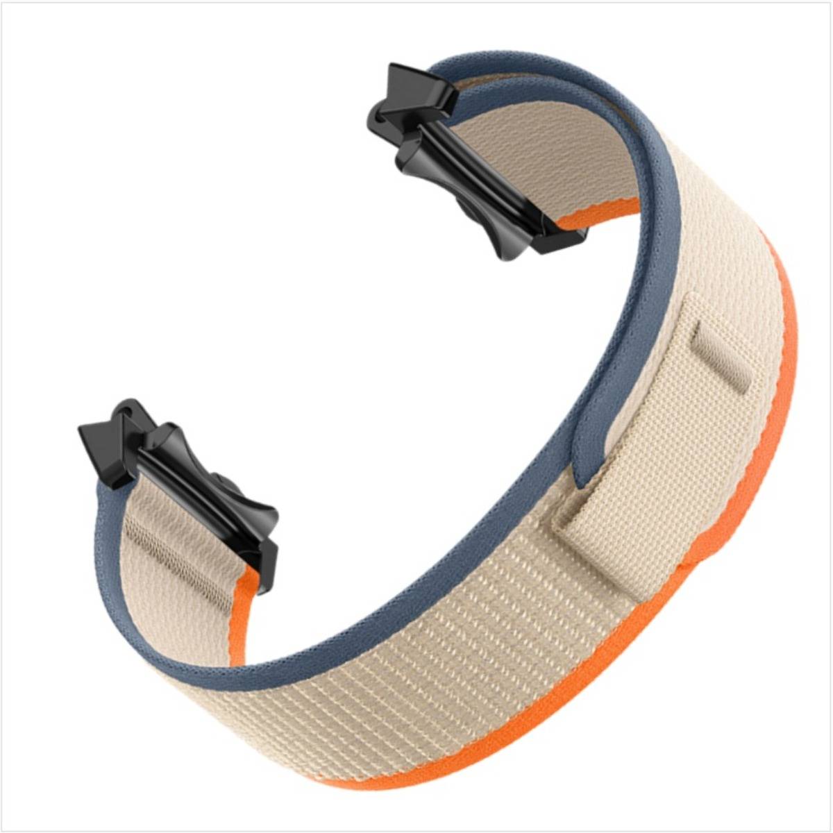 Beige verstellbarer Handgelenkgurt mit schwarzen Schnallen und blau-orangefarbiger Einfassung, isoliert auf weißem Hintergrund dargestellt.