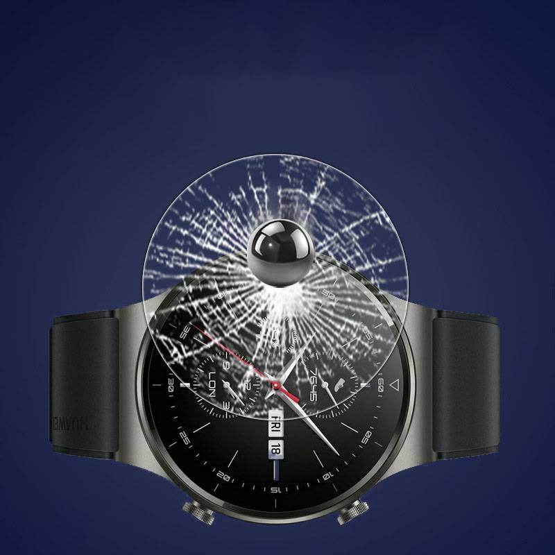 Smartwatch mit einem gerissenen Glaschliff, das ein sternförmiges Bruchmuster über dem Zifferblatt und der Datumsanzeige auf einem schwarzen Armband aufweist.