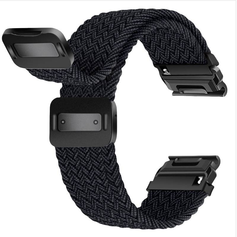 Schwarzes geflochtenes Uhrenarmband mit drei matten schwarzen Magnetverschluss-Steckverbindern auf weißem Hintergrund.