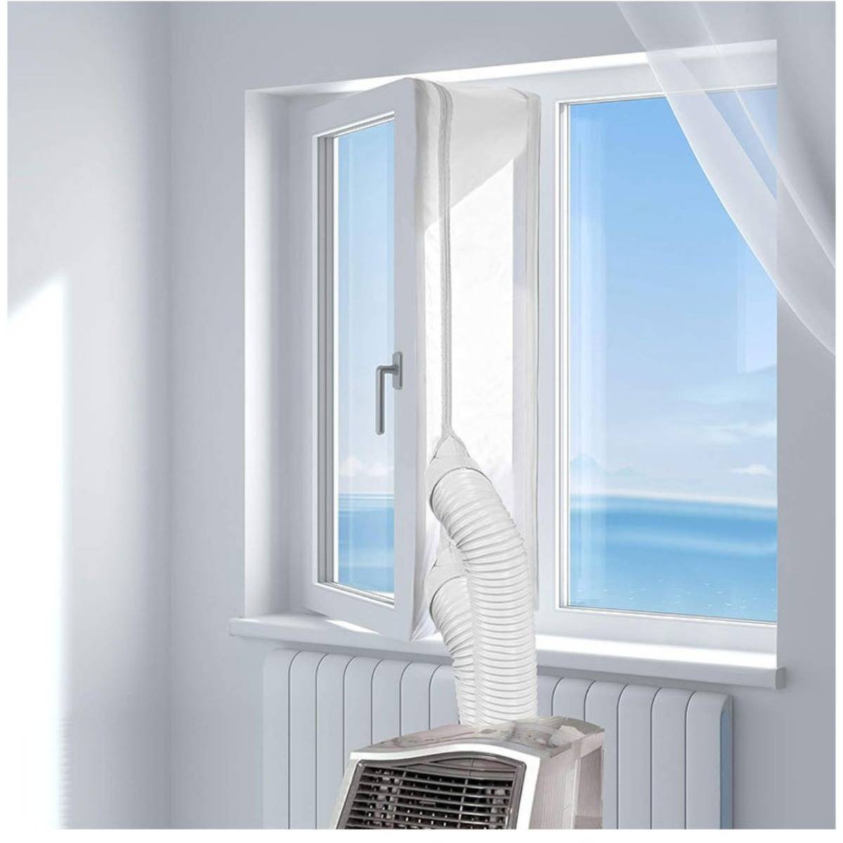 Tragbare Klimaanlage mit Abluftschlauch, der durch ein offenes Fenster nach außen geleitet wird, zeigt eine Kühlanlage in einem hellen Raum.