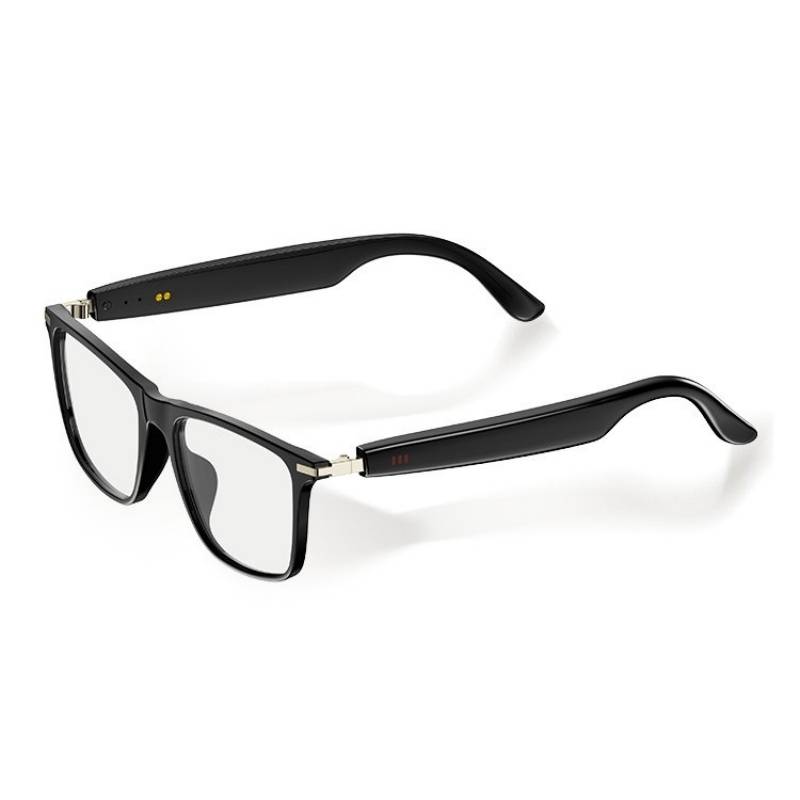 Schwarze rechteckige Brille mit klaren Gläsern und dicken Bügeln, auf weißem Hintergrund dargestellt.
