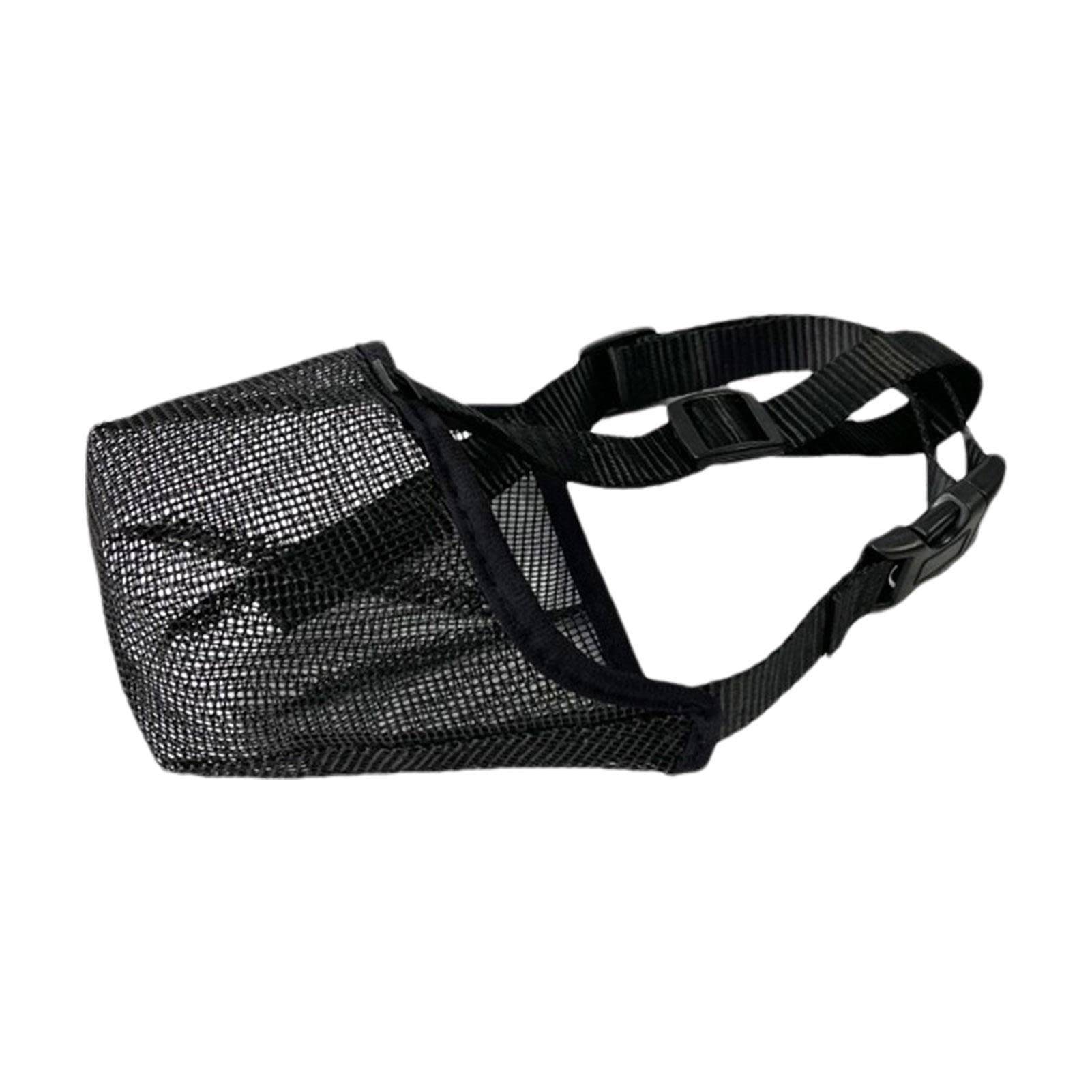 Schwarzer Mesh-Hundemaulkorb im Korbstil mit verstellbarem Nylonriemen und seitlicher Schnalle.
