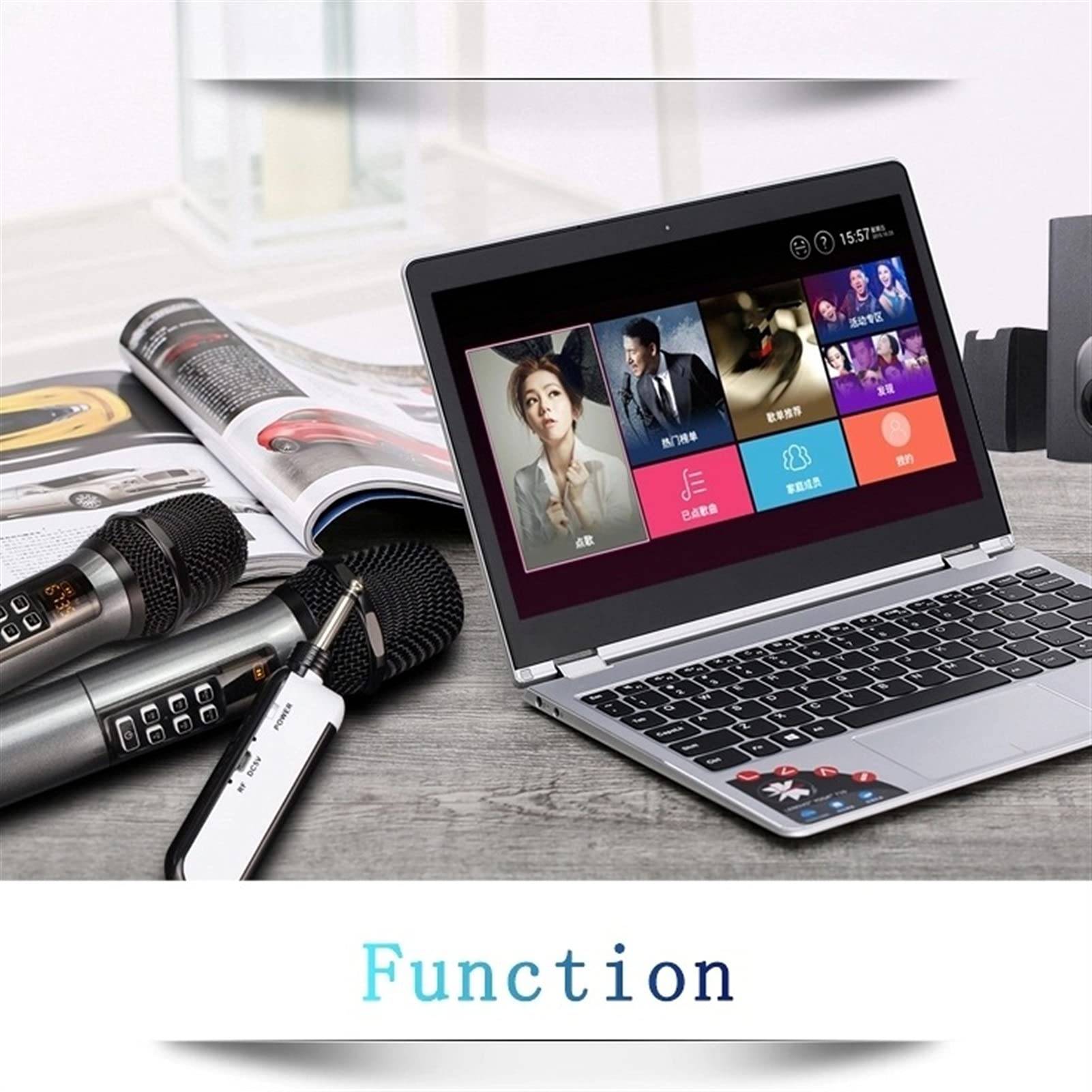 Werbebild eines Laptops mit einer Media-App-Oberfläche, daneben Mikrofone, ein USB-Stick und eine offene Zeitschrift; der Text lautet „Function