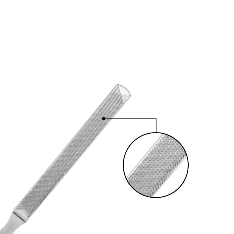 Eine diagonal angeordnete Metallfeilenbürste, mit einer kreisförmigen vergrößerten Einfügung, die ihre strukturierte Feileroberfläche und spitze Spitze hervorhebt.