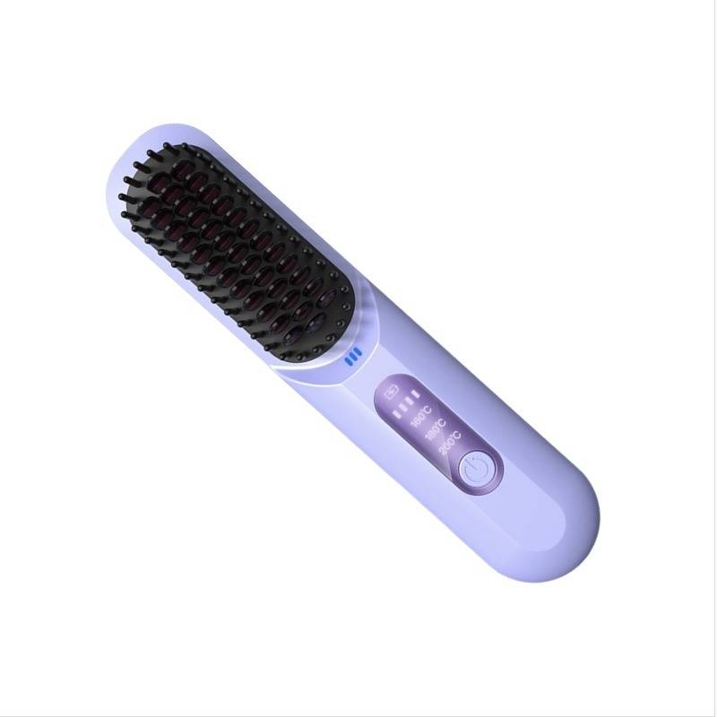Lavendel-elektrischer Heißkamm Haarglätter mit schwarzen Borsten und kleinem digitalen Temperaturanzeige auf weißem Hintergrund.