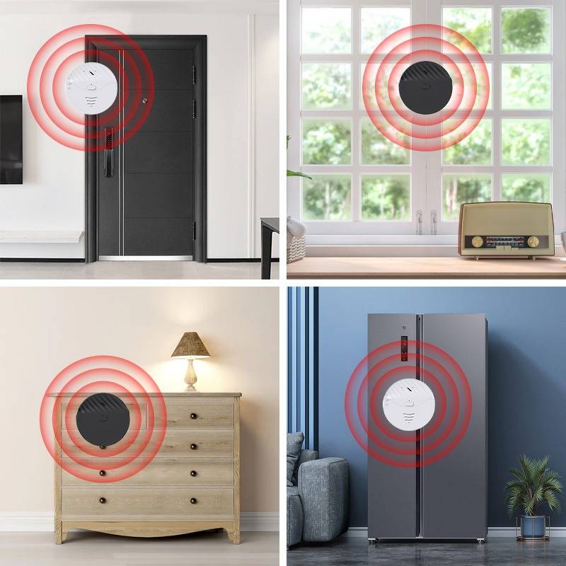 Viertes Bild mit vier Feldern zeigt einen Rauchmelder oder Alarmsensor mit roten Signalringen in einer Türöffnung, neben einem Fenster, auf einer Kommode und auf einem Kühlschrank, was die Abdeckung oder Erfassungsbereich illustriert.