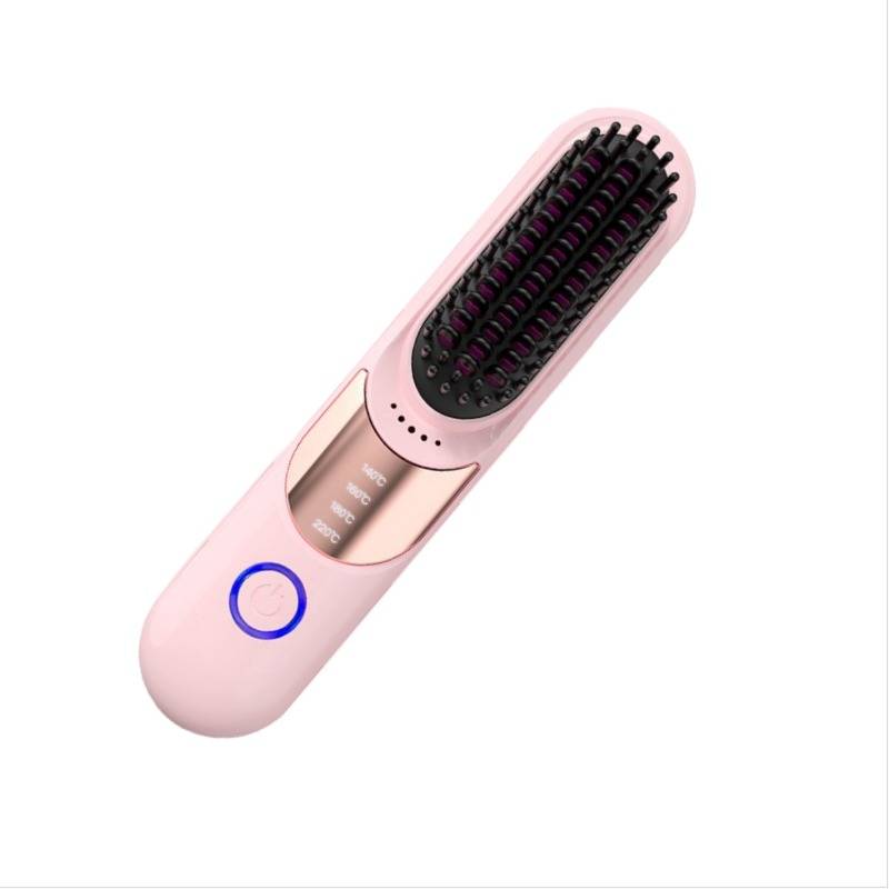 Rosa elektrische Haarbürste zum Glätten mit schwarzen Borsten und einer leuchtenden Betriebstaste auf weißem Hintergrund.