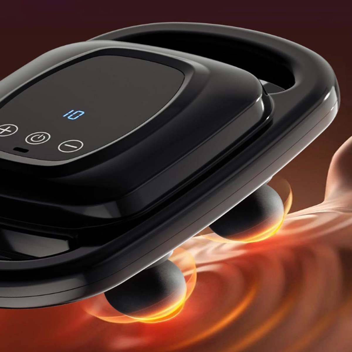 Tragbares Massagegerät mit leuchtenden Rollen, die gegen den Rücken einer Person gedrückt werden, und zeigt aktive Wärme- oder Vibrationsmassage.