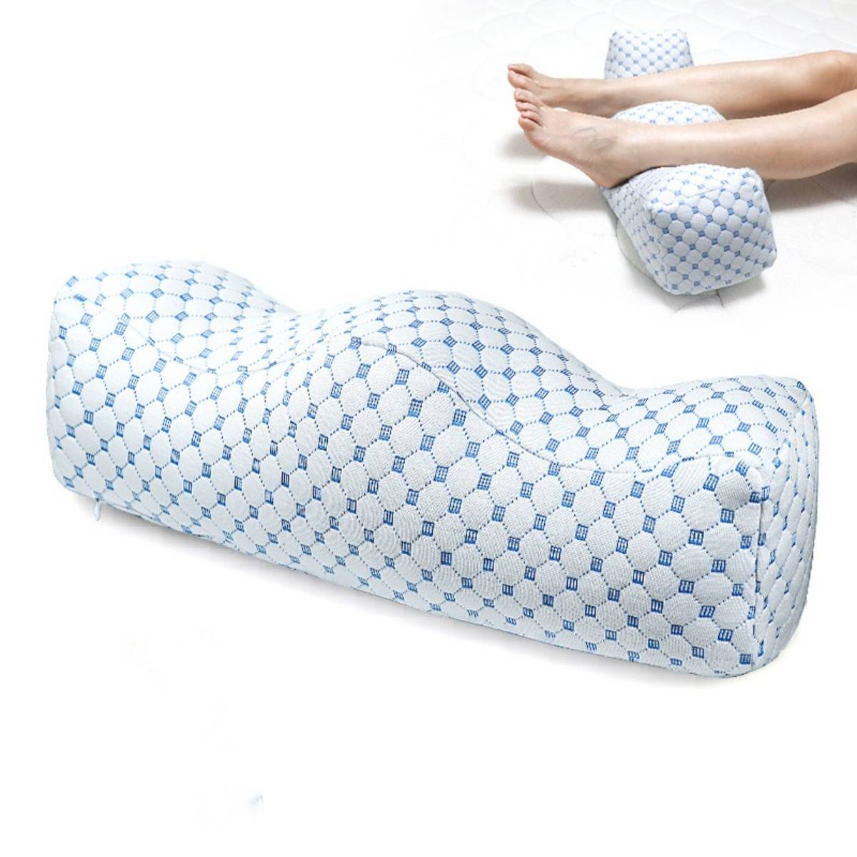Ein konturiertes Schaumstoff-Beinkissen mit kleinerem Knöchelkissen, abgebildet mit aufgestützten Beinen zur Unterstützung und Ausrichtung.