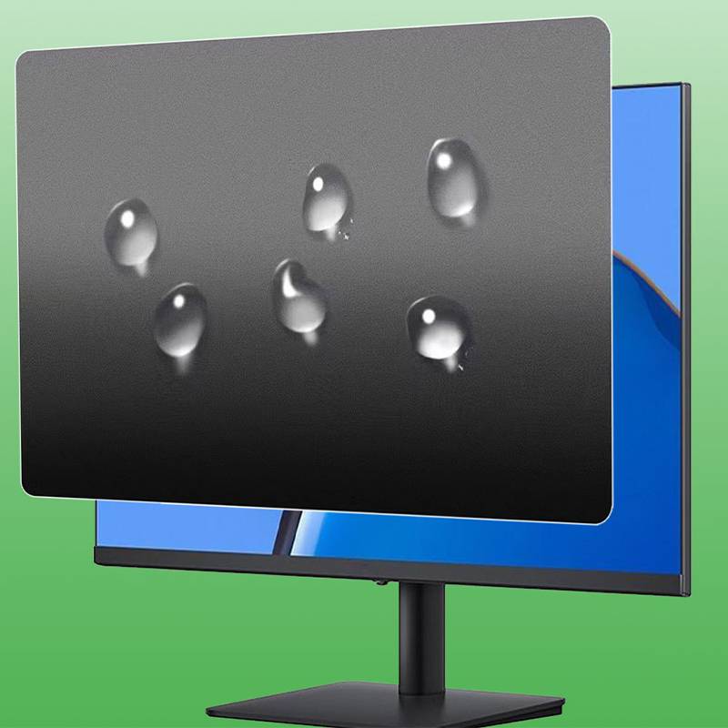 Ein Monitor mit einem dunklen Displayschutz, auf dem fünf Wassertropfen zu sehen sind, was Wasserbeständigkeit oder einen Spritzwassertest andeutet.