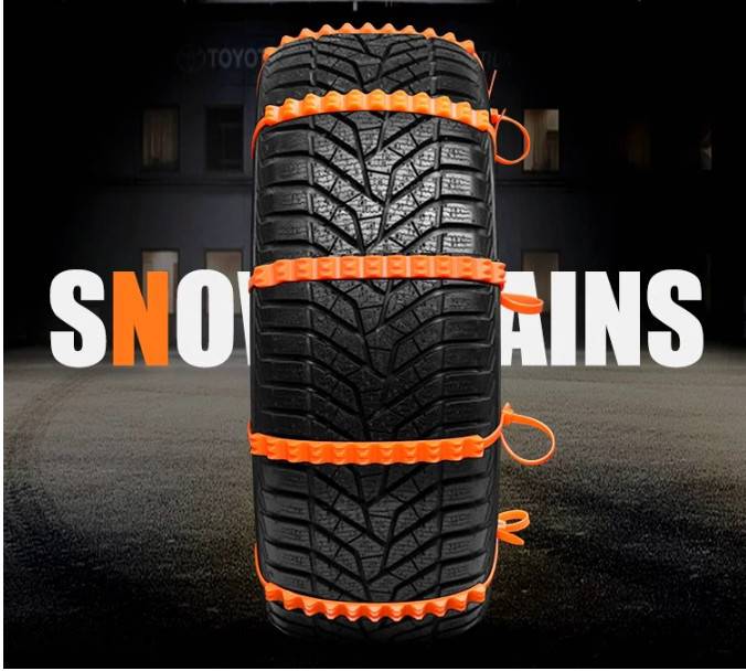 Ein Winterreifen mit orangefarbenen Griffriemen steht vor dem Wort „SCHNEEKETTEN
