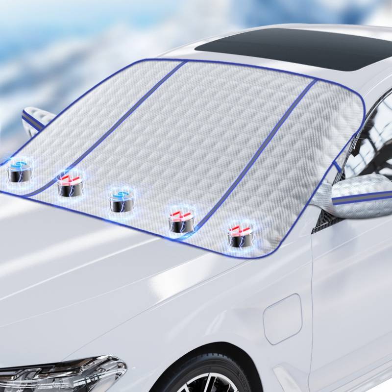 Autoscheiben-Abdeckung mit vier angebrachten Saugnäpfen, die die Glasscheibe vor Eis, Schnee und Sonne schützt.