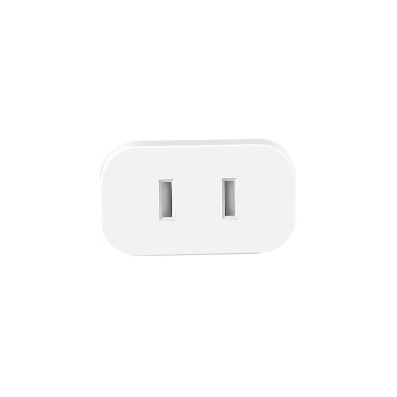 Weiße zweipolige elektrische Wandsteckdose auf einfachem weißem Hintergrund.