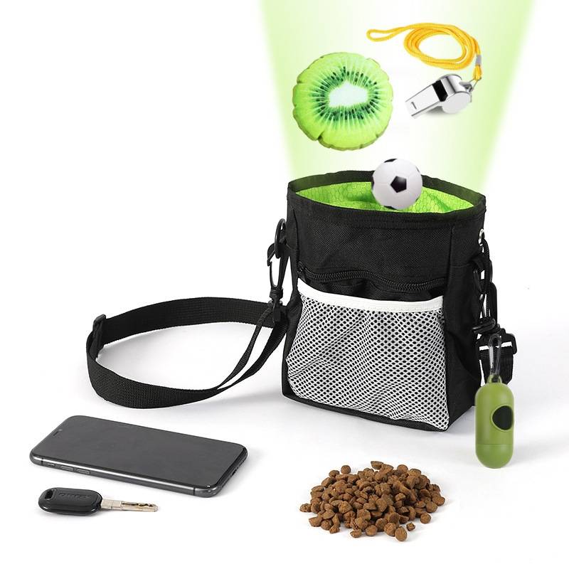 Leckerli-Beutel für Haustiere mit Netztasche, Trageschlaufe und Clip, gezeigt mit Hundesnacks, Pfeife, Schlüssel, Telefon und Symbolen für schwimmendes Spielzeug und Snacks.