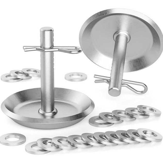 Metallische Riemenscheibe und Achsenteile mit gestapelten Unterlegscheiben und Halteringsklips, dargestellt in einem industriellen Produktlayout.