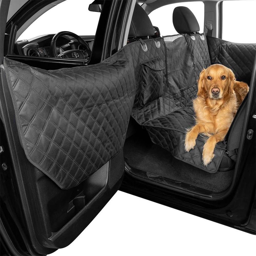 Schwarze Hundeautositzbezug – Wasserdichter & Kratzfester Rücksitzschutz