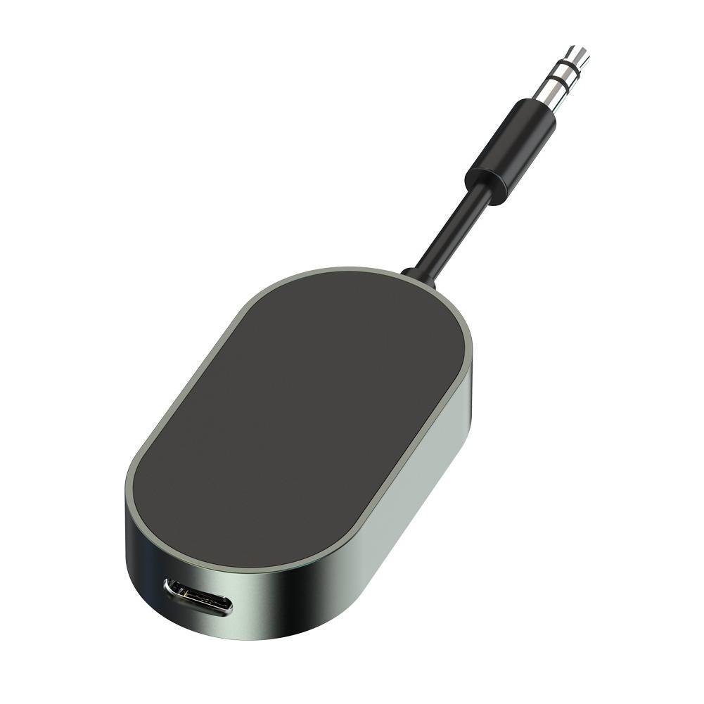 Schwarzer ovaler Audio-Adapter mit einem 3,5-mm-Klinkenstecker-Kabel und einem USB-C-Anschluss an einem Ende