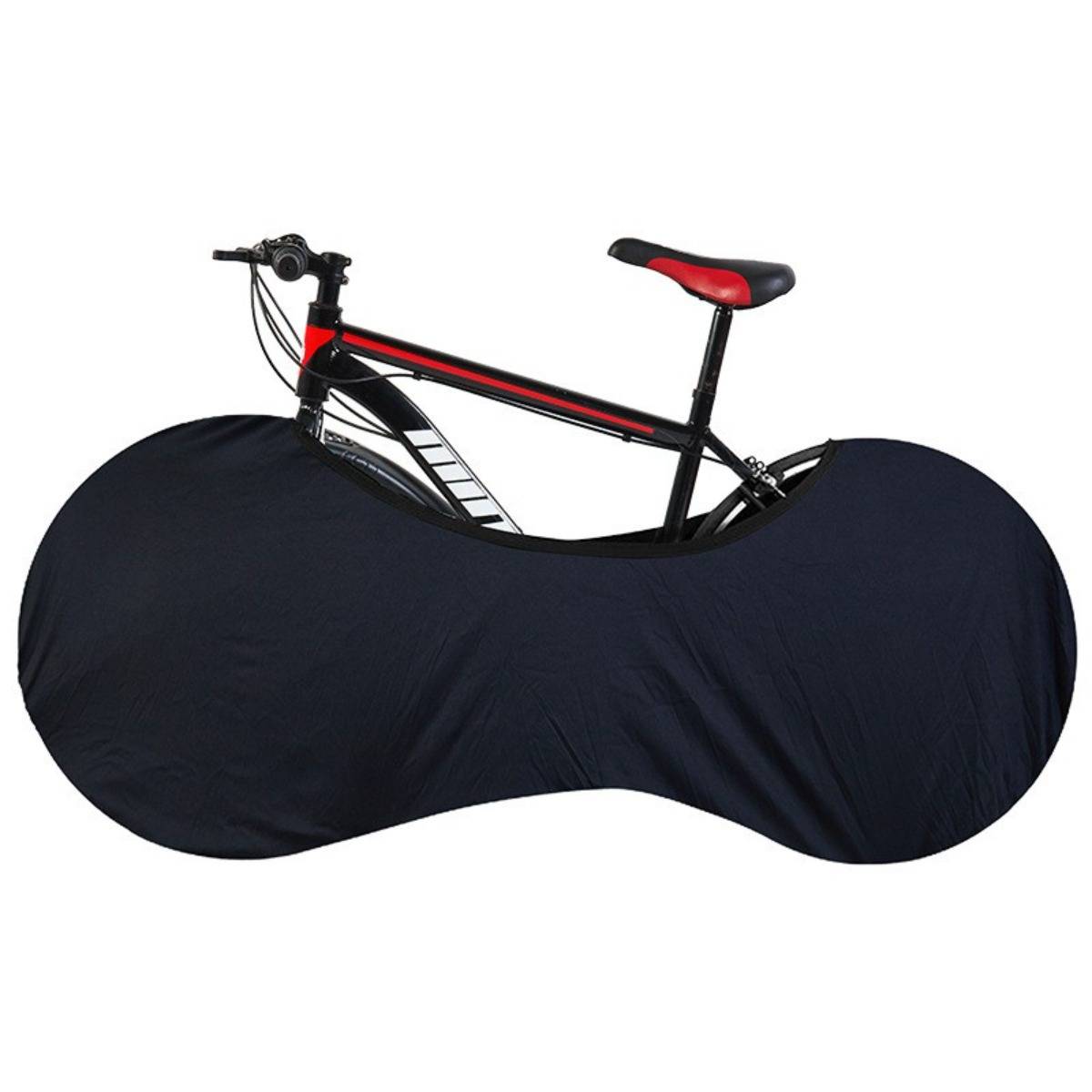 Ein Fahrrad, das mit einer schwarzen, eng anliegenden Lagerungs- oder Transportabdeckung bedeckt ist, wobei Lenker und Sattel darüber sichtbar sind.