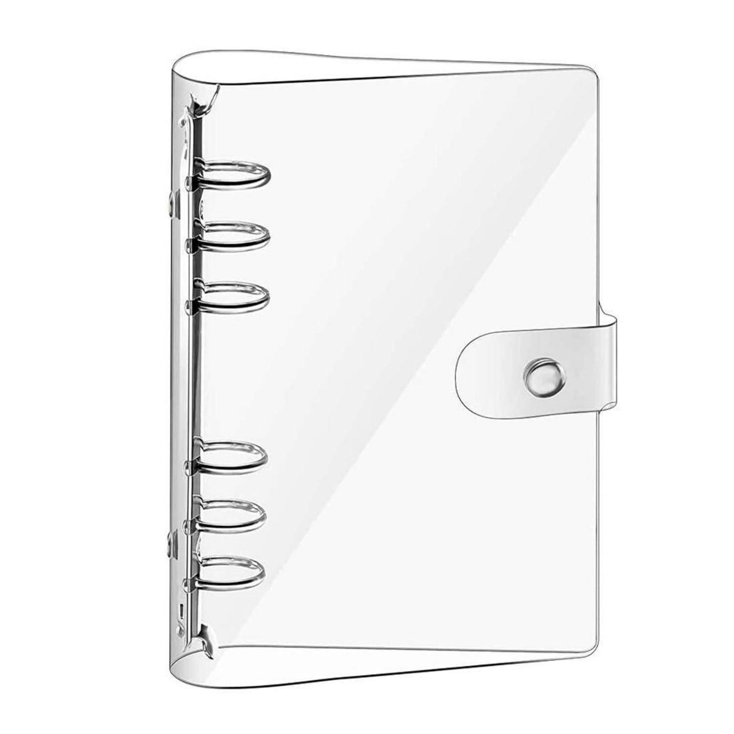 Transparenter Sechsring-Ordner mit Druckknopfverschluss, geschlossen auf weißem Hintergrund dargestellt.