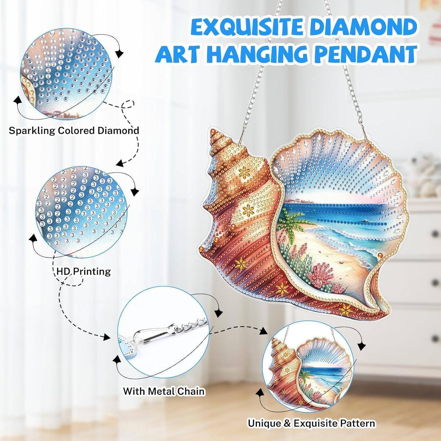 Dekoratives muschelförmiges Hängependel mit Strandszene, Metallkette und Beschriftungen zur Hervorhebung von funkelnden farbigen Diamantdetails, HD-Druck und einzigartigem Muster.