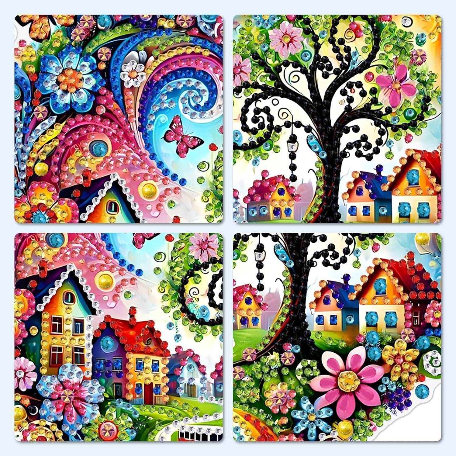 Vier farbenfrohe Diamantmalereien von verspielten Häusern, Bäumen, Blumen und Schmetterlingen in einem hellen, mosaikartigen Stil.