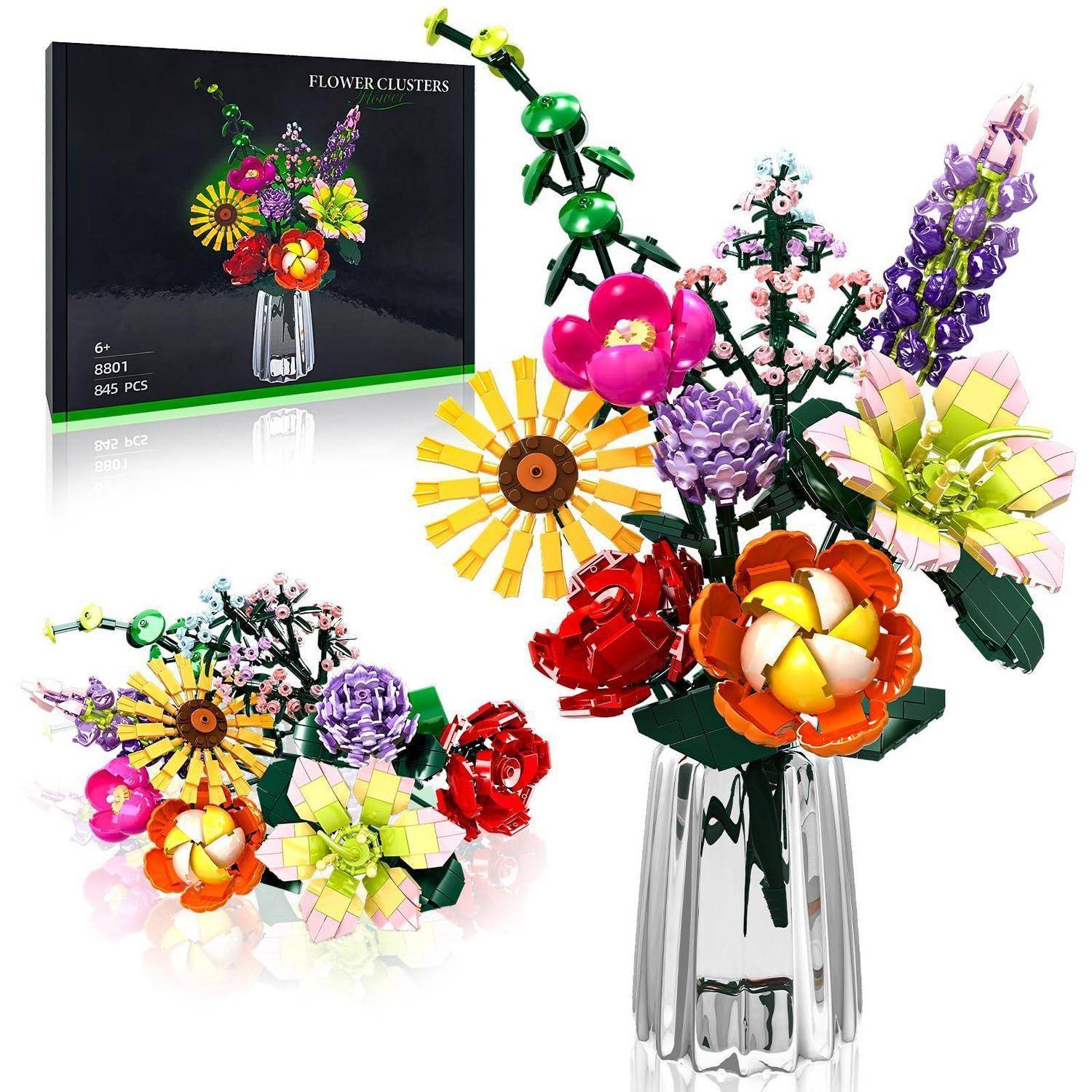 LEGO-ähnlicher Blütenstrauch-Blumenstrauß in einer Glasvase, montiert mit farbenfrohen Blüten und Stielen dargestellt; Produktbox mit der Bezeichnung „FLOWER CLUSTERS
