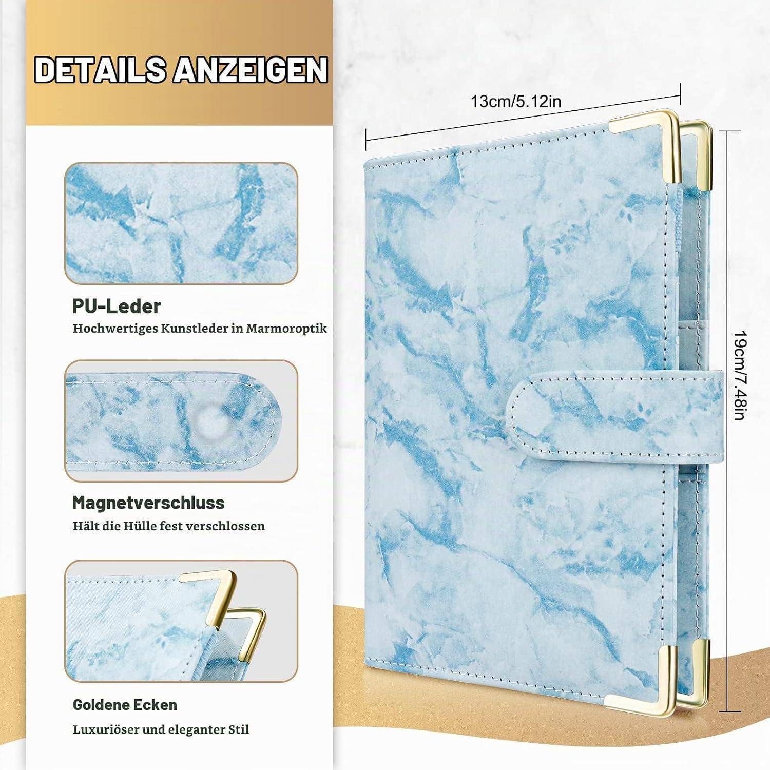 Produktbild eines blauen marmorierten PU-Leder-Notizbucheinbands mit Magnetverschluss und goldfarbenen Ecken, beschriftet mit 13 x 19 cm, mit detaillierten Beschriftungen in Deutsch.