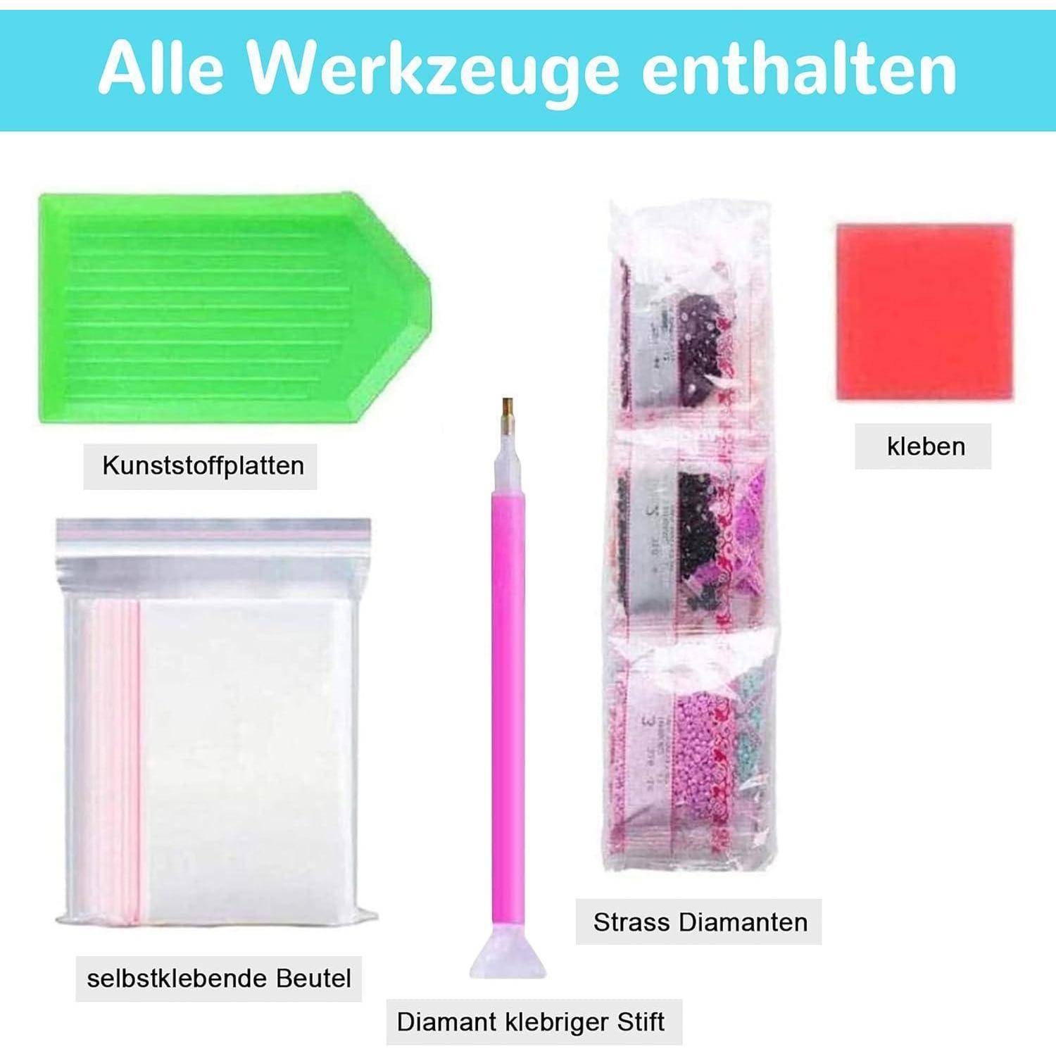 Satz von Werkzeugen mit der Bezeichnung 'Alle Werkzeuge enthalten': grüne Kunststoffplatte, Klebstoffbeutel, Diamant-Applikaterstift, Strass-Diamanten und Leimquadrate.