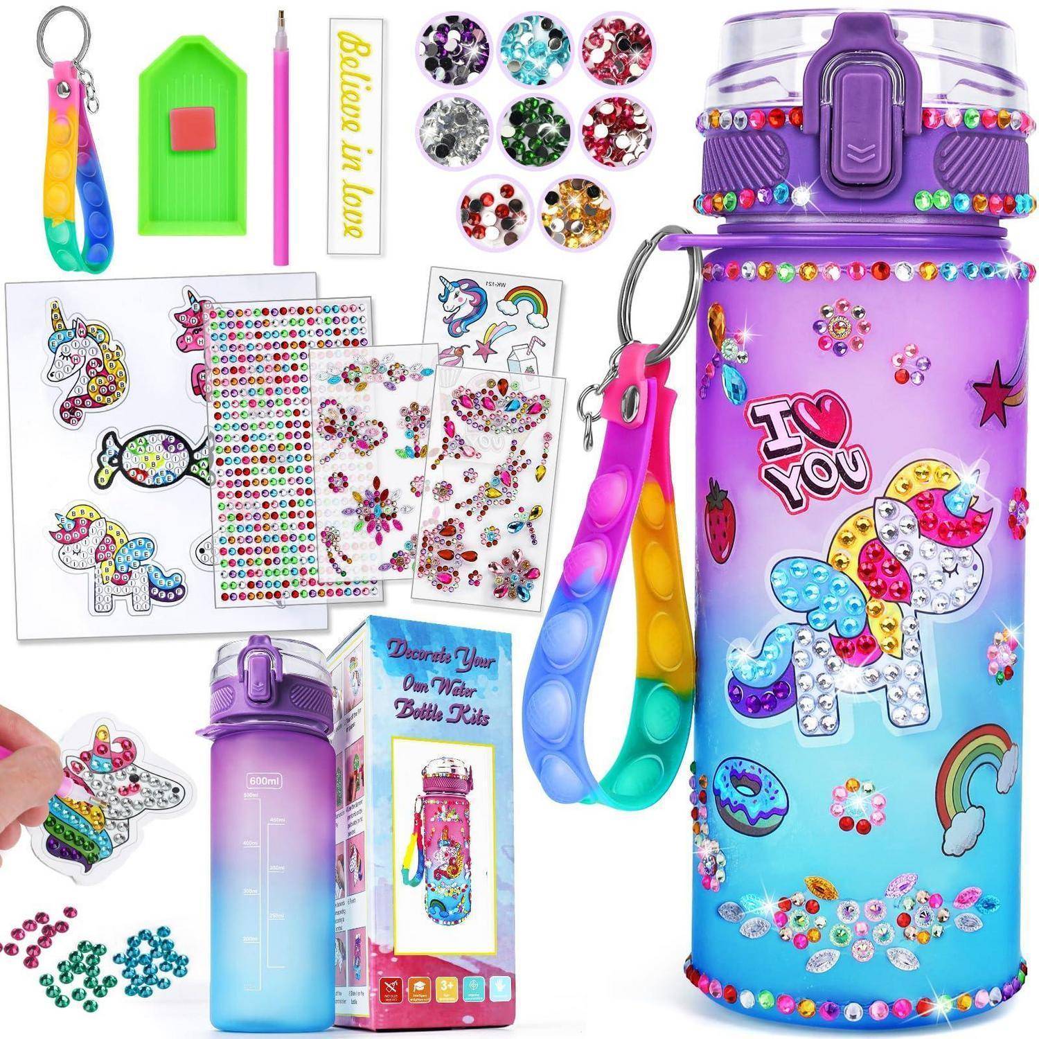 Dekorierte violette Wasserflasche mit Einhorn-, Regenbogen- und 