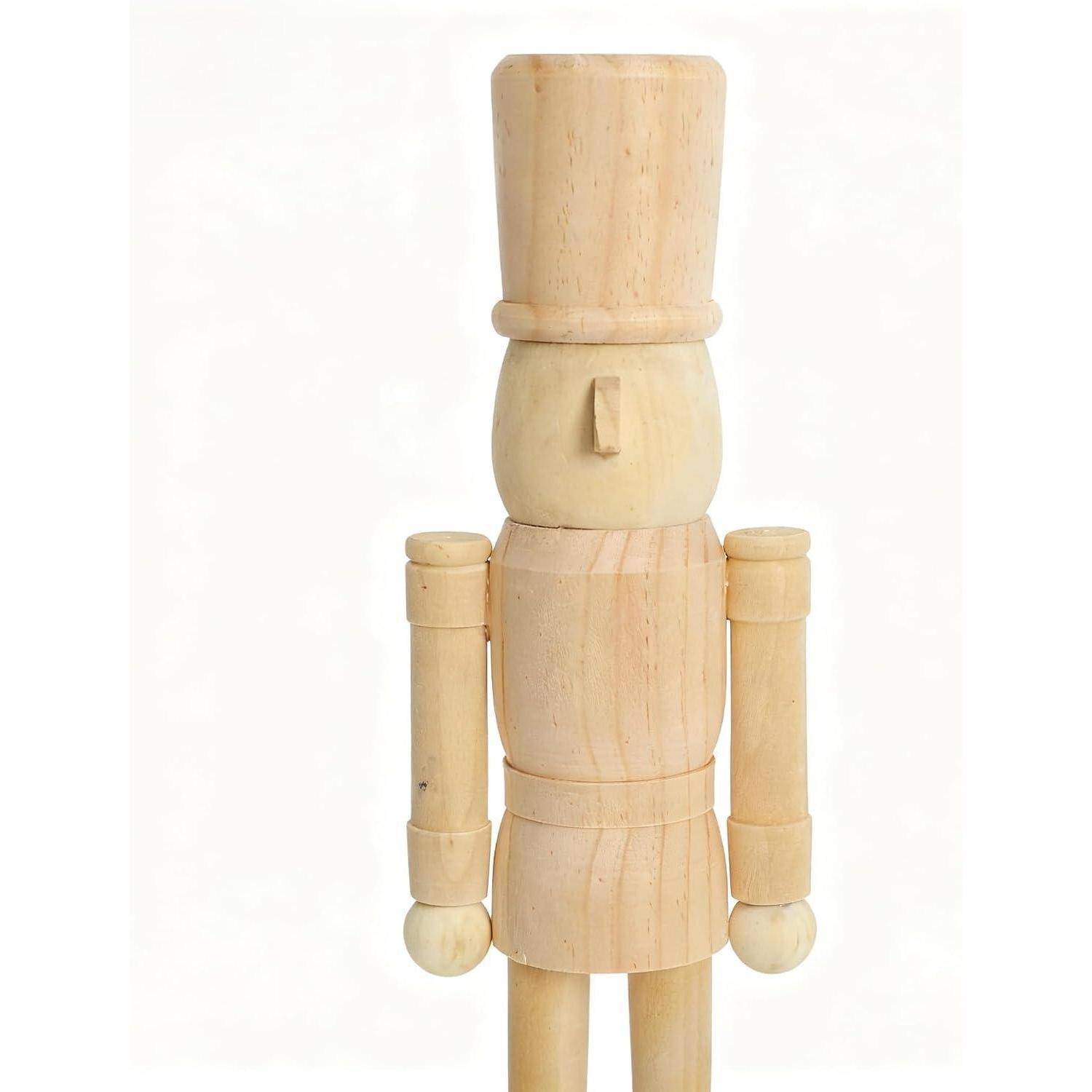 Eine schlichte Holzholländer-Figur mit einem hohen zylindrischen Hut, einfach geschnitztem Gesicht und gerundeten Armen, vor weißem Hintergrund abgebildet.
