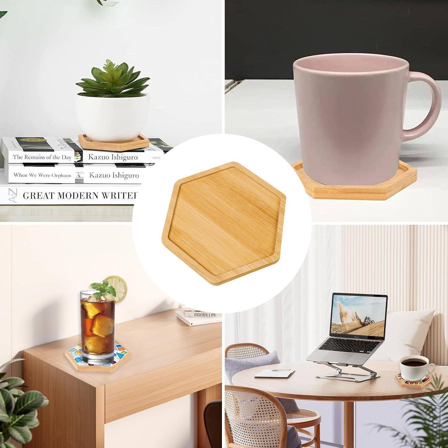 Kollage mit einem sechseckigen Holzuntersetzer, der unter einer Tasse, einem Blumentopf, einem Kaltgetränk und einem Laptop verwendet wird, um Oberflächen zu schützen und Dekoration hinzuzufügen.