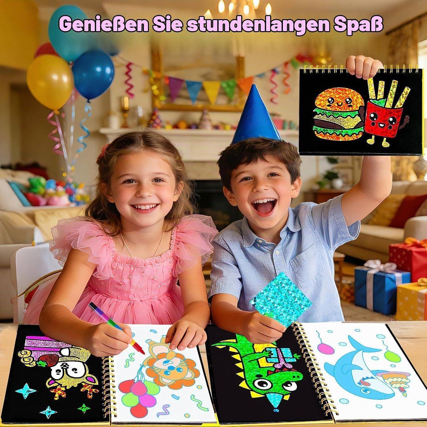 Zwei Kinder auf einer Geburtstagsfeier lächeln an einem Tisch, während sie ausmalen; eines hält eine Seite mit einem Burger und Pommes, darüber steht der deutsche Text „Genießen Sie stundenlangen Spaß