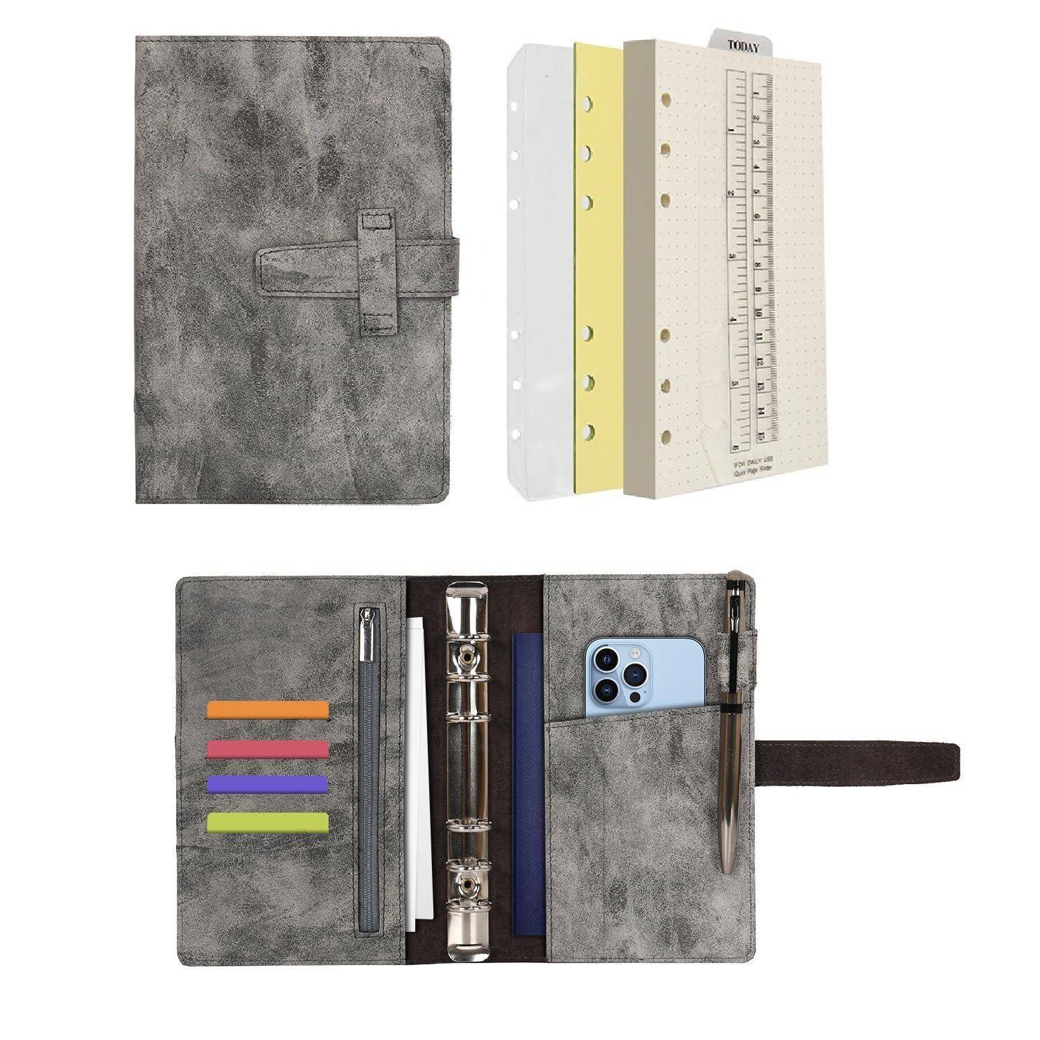 Graubraunes Kunstleder-Notizbuch/Planer mit Diskobindung, Verschlussband, Linealteiler, Stift und Handytasche, offen und geschlossen abgebildet.