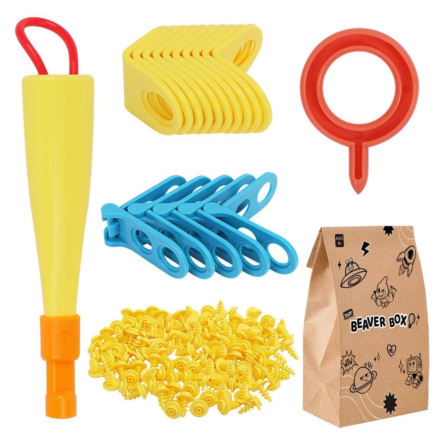 Buntes Kunststoff-Spielzeugset mit einem gelben Kegelwerfer, gelben und blauen Clip-Teilen, einem roten Ringziel und einer braunen 