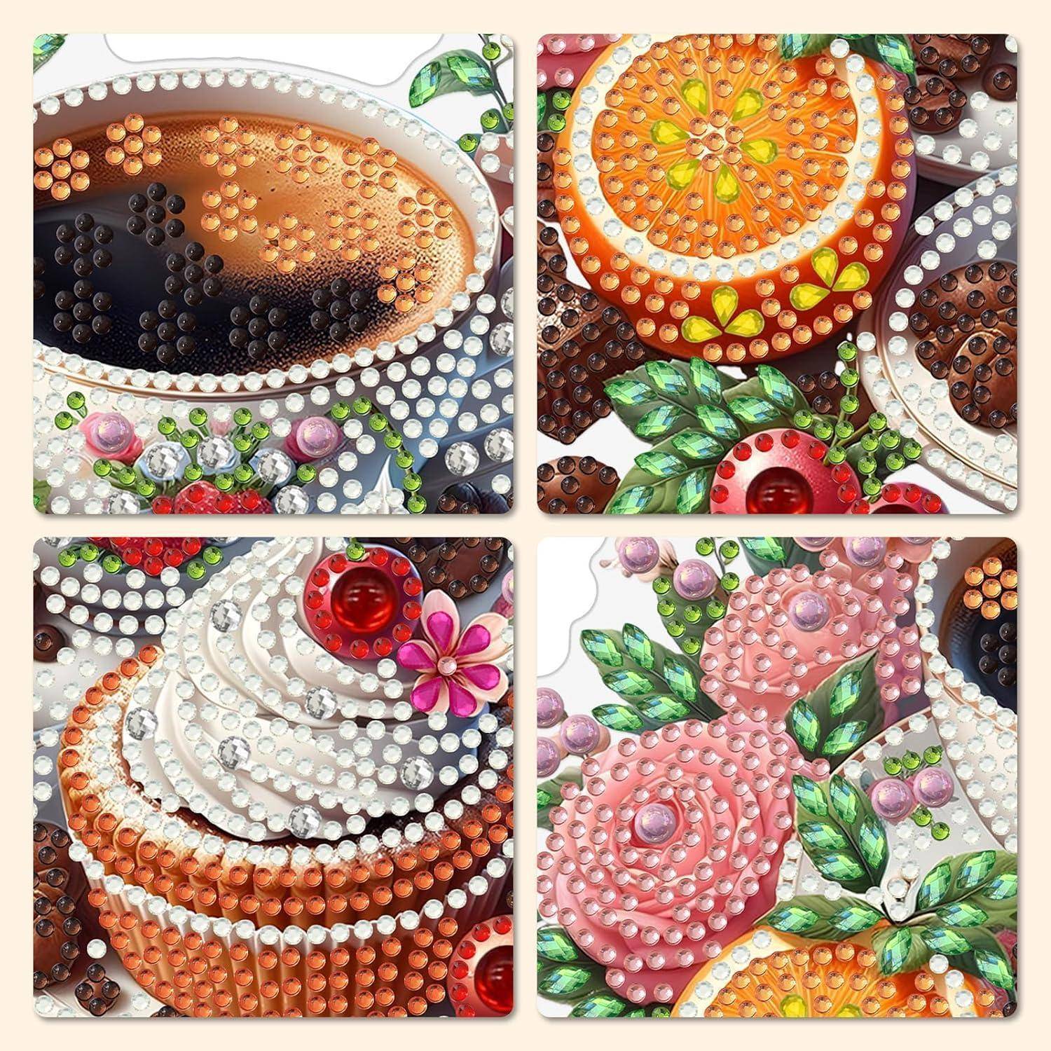 Vier verzierten Dessert-Mosaik-Bilder, darunter Kaffee, eine Orangenscheibe, Cupcakes und rosa glasierte Süßigkeiten mit Blumen und Blättern.