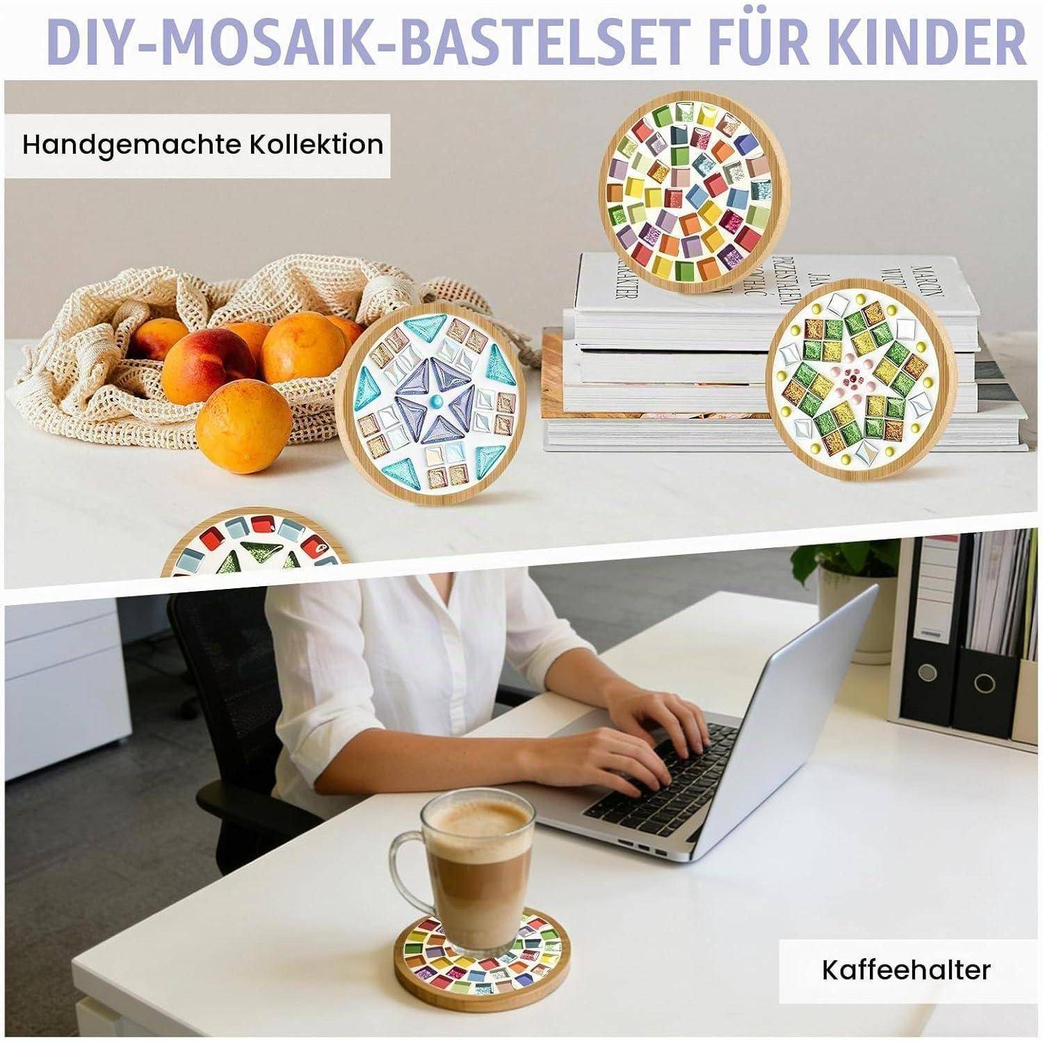 Werbecollage eines handgefertigten DIY-Mosaik-Bastelsets für Kinder, das farbenfrohe Mosaik-Untersetzer und eine Kaffeetasse auf einem Schreibtisch zeigt.