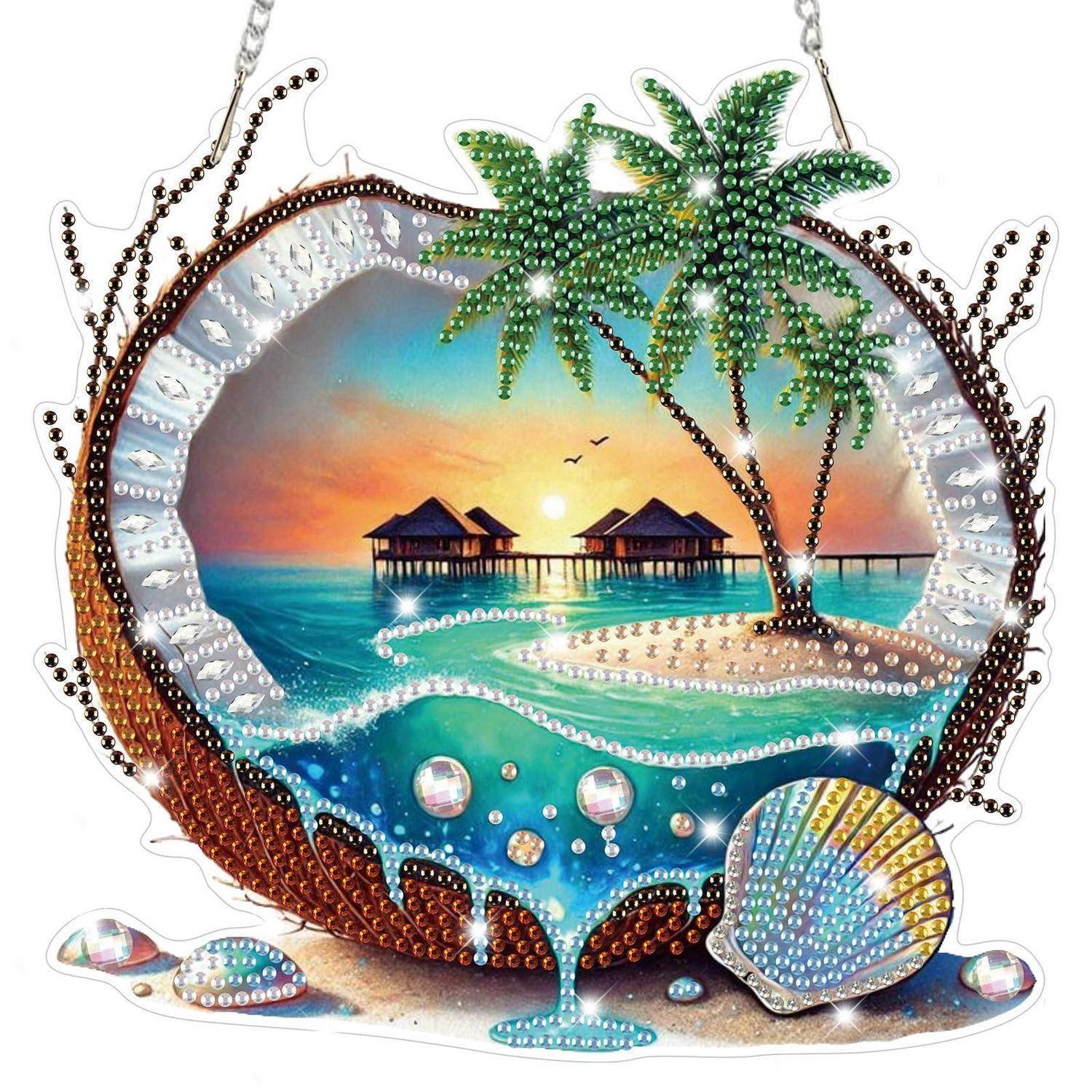 Dekoratives geschmücktes Strandszenen-Ornament mit Palmen, Sonnenuntergang über dem Wasser, Pfahlbauten, Wellen und Muscheln.