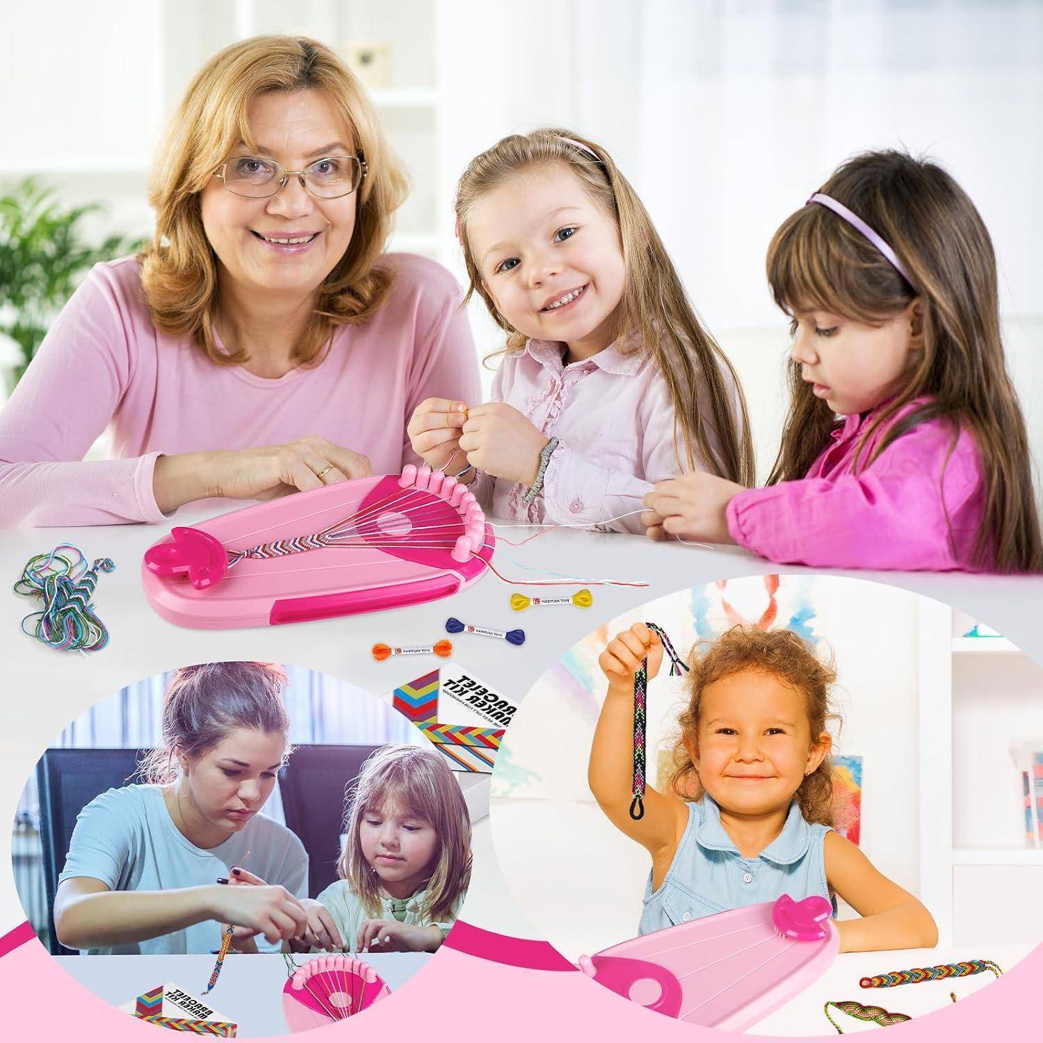 Collage einer lächelnden Frau und zwei Mädchen, die am Tisch basteln, plus zwei eingefügte Fotos von Kindern und einem Erwachsenen bei Armband- und Perlentätigkeiten.