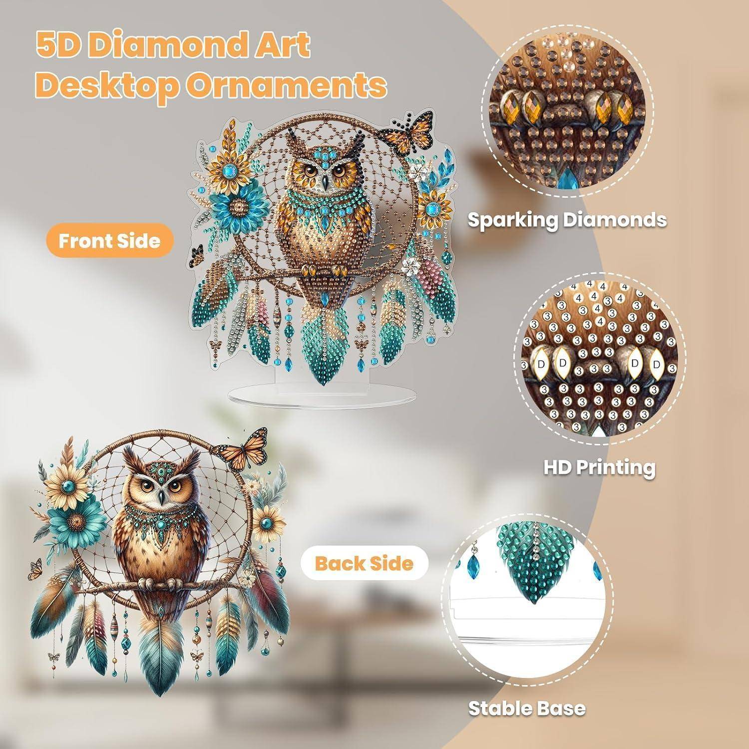 Werbegrafik für eine 3D-Diamantkunst-Eule-Schreibtischornament, die Vorder- und Rückansichten sowie Nahaufnahmen von funkelnden Diamanten, HD-Druck und einer stabilen Basis zeigt.