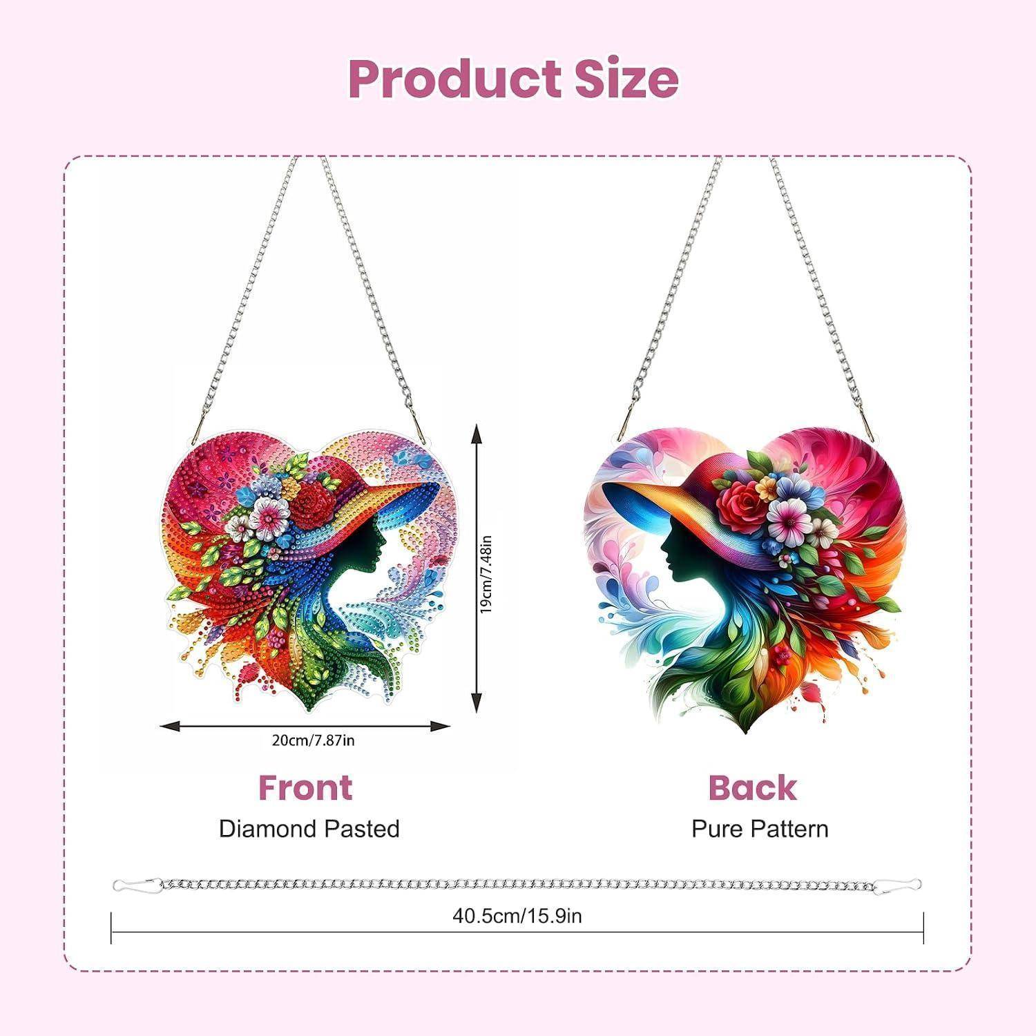 Produktgrößendiagramm einer herzförmigen Hängedekoration: 19 cm x 20 cm Anhänger mit 40,5 cm Kette, zeigt vorne 