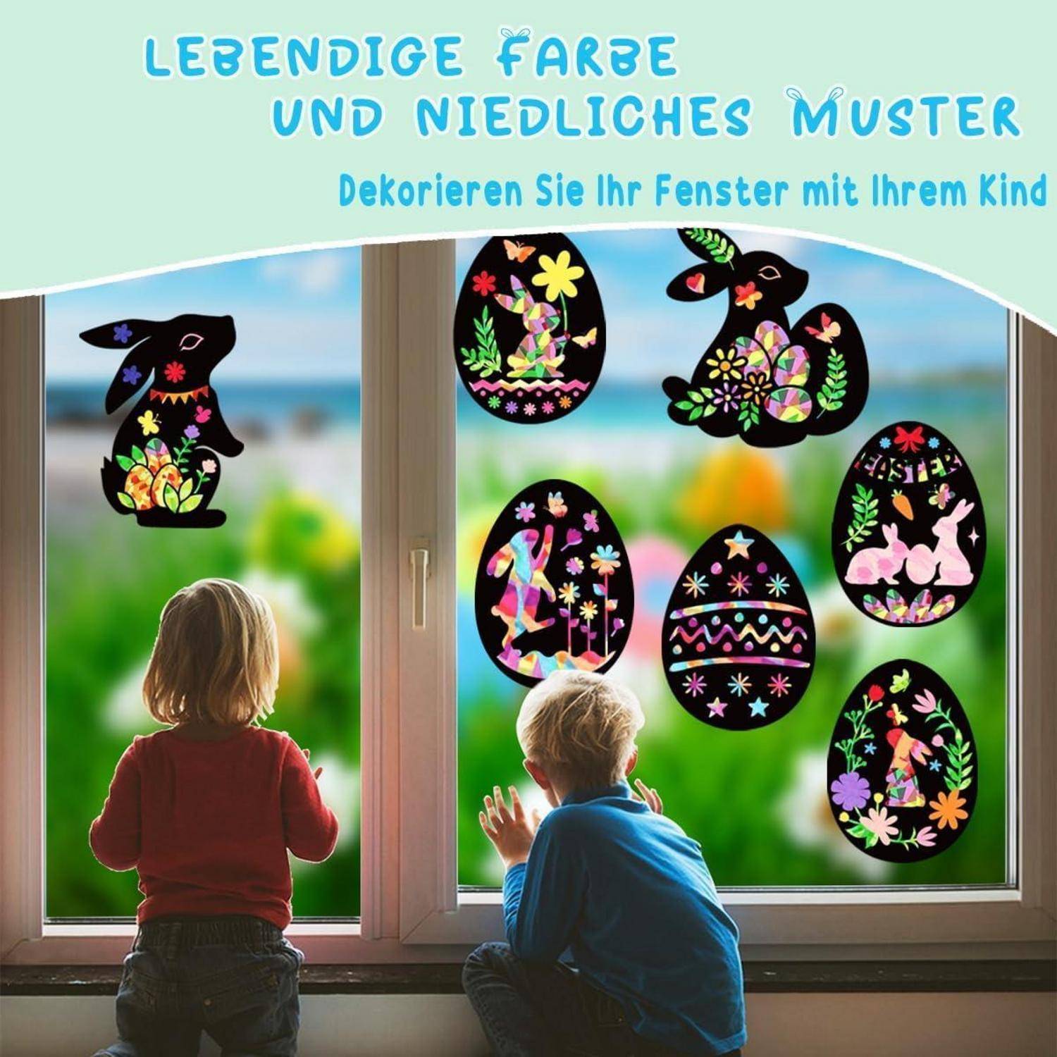 Anzeige für Fensterdekoration: Zwei Kinder schauen aus einem Fenster, das mit bunten Osterhasen- und Eiausschnitten dekoriert ist, mit deutschem Text „Lebendige Farbe und niedliches Muster